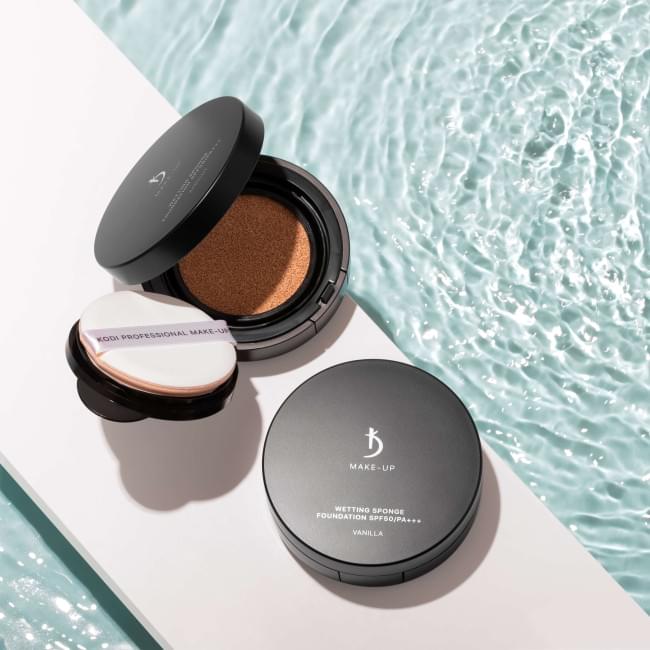 Wetting Sponge Foundation SPF50/PA+++ Vanilla Kodi Professional Make-up (тональная основа-флюид со спонжем, Ваниль), 15г