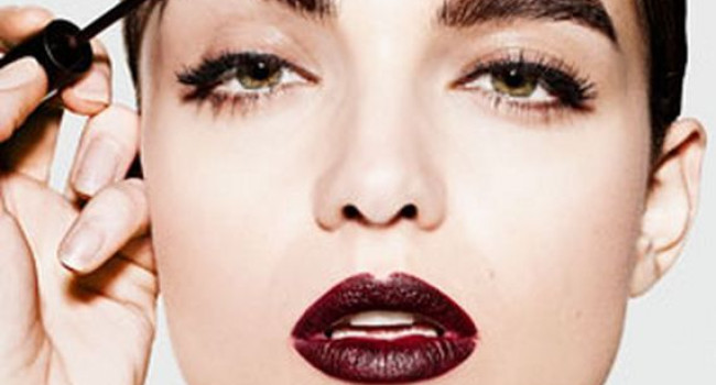 Как правильно покрасить брови в домашних условиях?