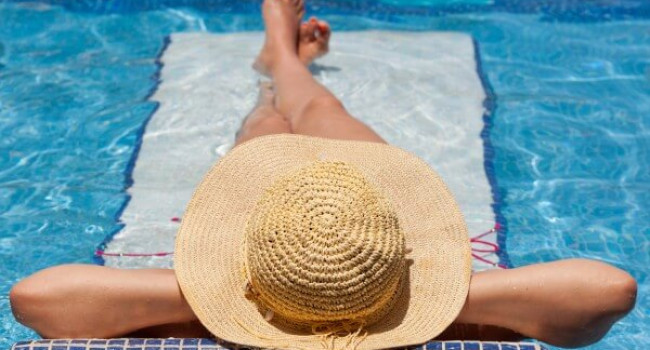 Как правильно загорать на солнце?